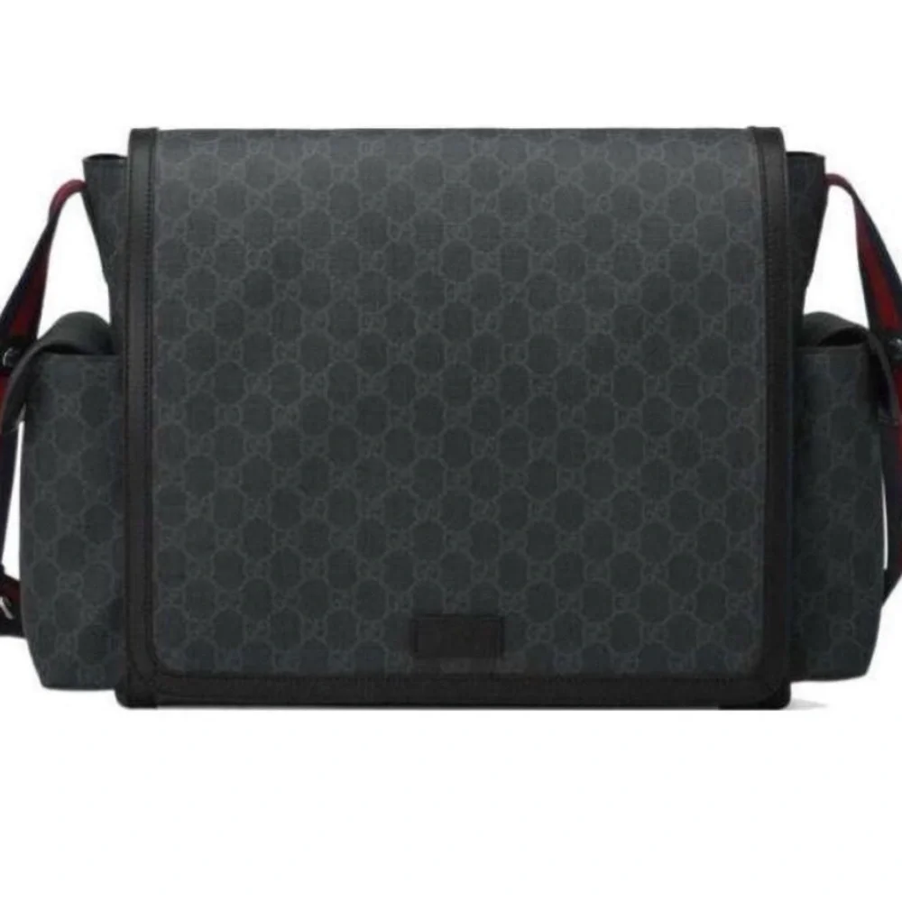 Gucci GG Supreme Messenger Bag